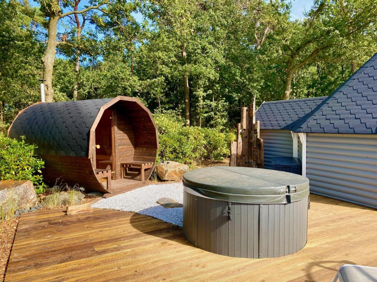 Luxe Finse Kota Met Jacuzzi En Saunabarrel De Zandhoef Eersel Eksteriør bilde